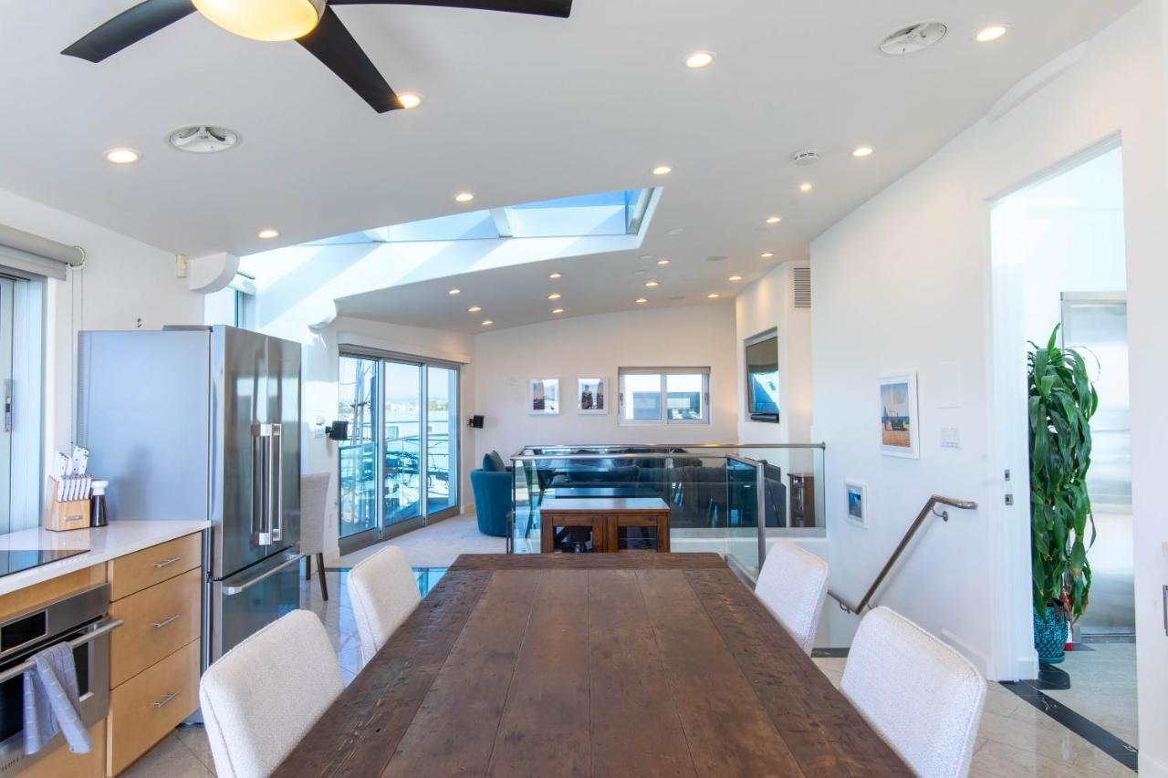 Ocean View, Two-Level Condo With Stunning View, Decks, Fast Wifi & Fireplace San Diego Esterno foto